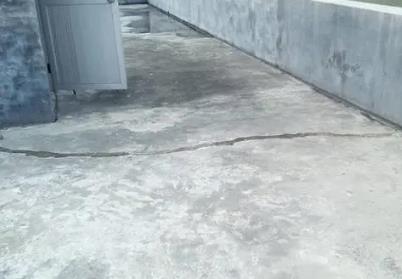 榕江楼顶漏水维修公司分享下如何解决卫生间隐蔽部位漏水的问题?