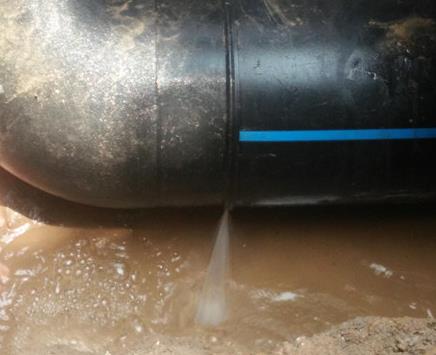 榕江楼顶渗水维修公司为大家分享下榕江卫生间漏水维修修补技术!